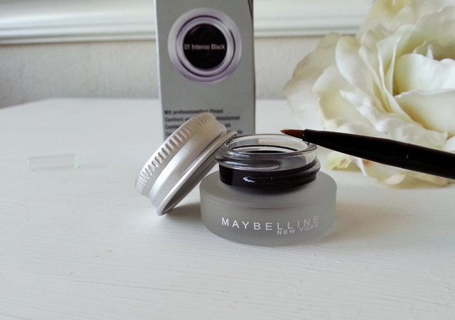 Maybelline Lasting Drama Eyeliner (3)